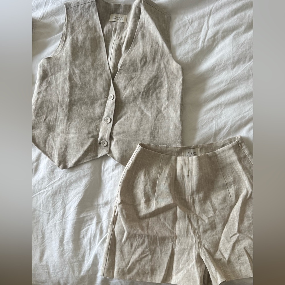 DISSH Neutral Women's Pants & Vest Set
